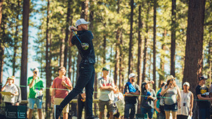 A photo of Steph Curry playing golf